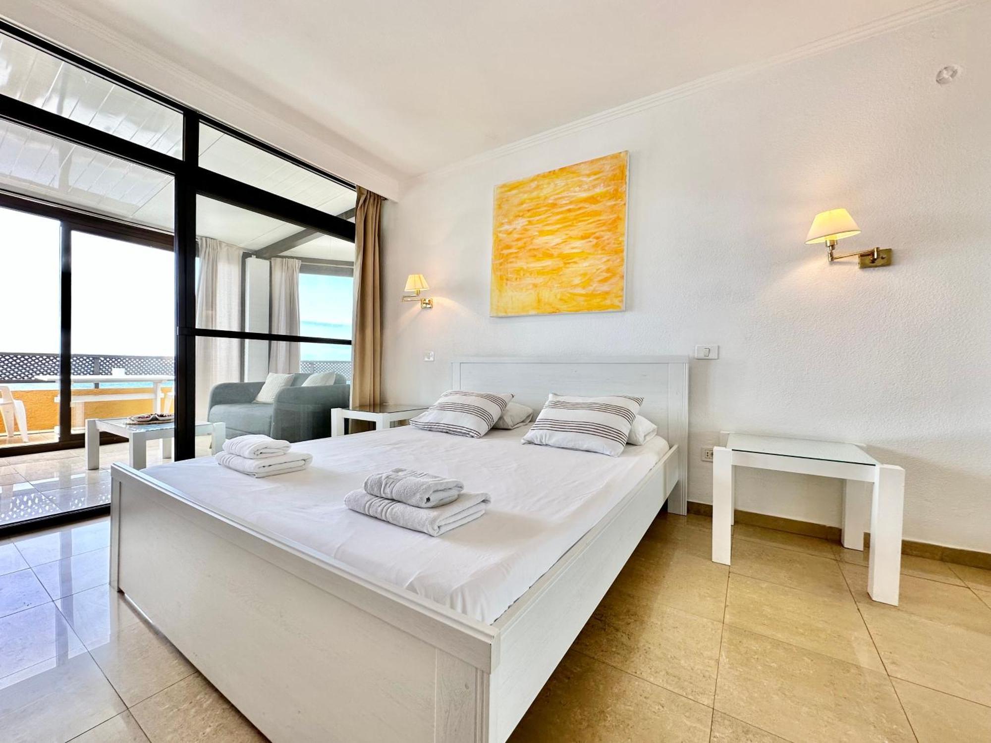First Line Attic - Adults Only - Apartment
